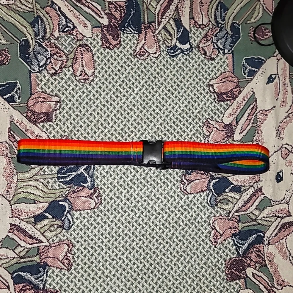 Vintage Belt rainbow fabric American Tourister black plastic buckle b27